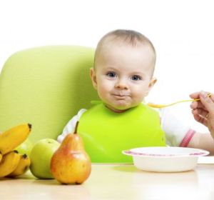 Frutas en la alimentación del bebé Frutas en la alimentación del bebé