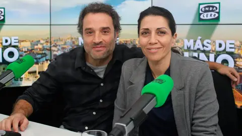 Daniel Guzmán y Alicia Borrachero en los estudios de Onda Cero Daniel Guzmán y Alicia Borrachero durante una entrevista en los estudios de Onda Cero