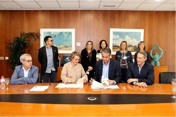 La UJI y BP crean la Cátedra de Medio Ambiente Industrial La UJI y BP crean la Cátedra de Medio Ambiente Industrial