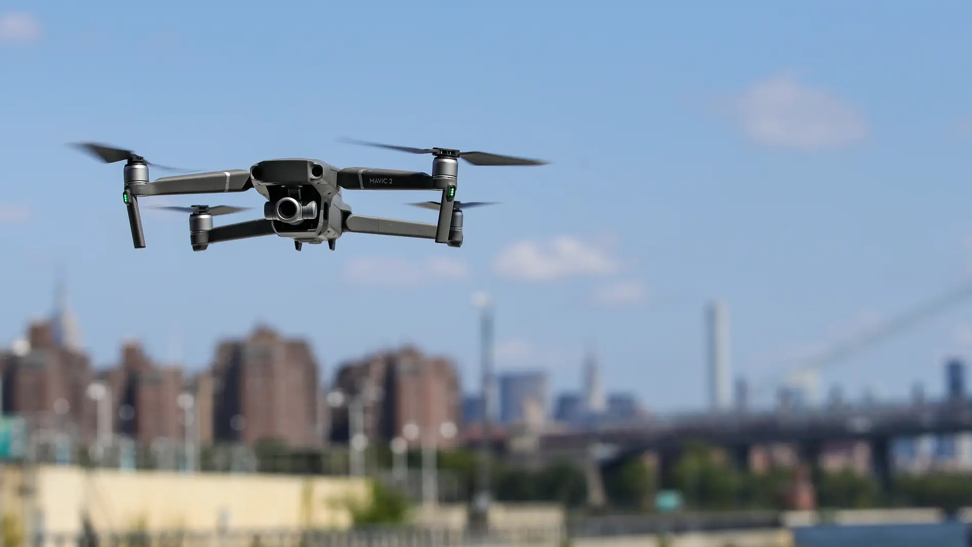 Un dron sobrevuela Nueva York