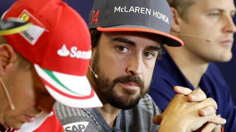 Fernando Alonso y Sebastian Vettel, en rueda de prensa