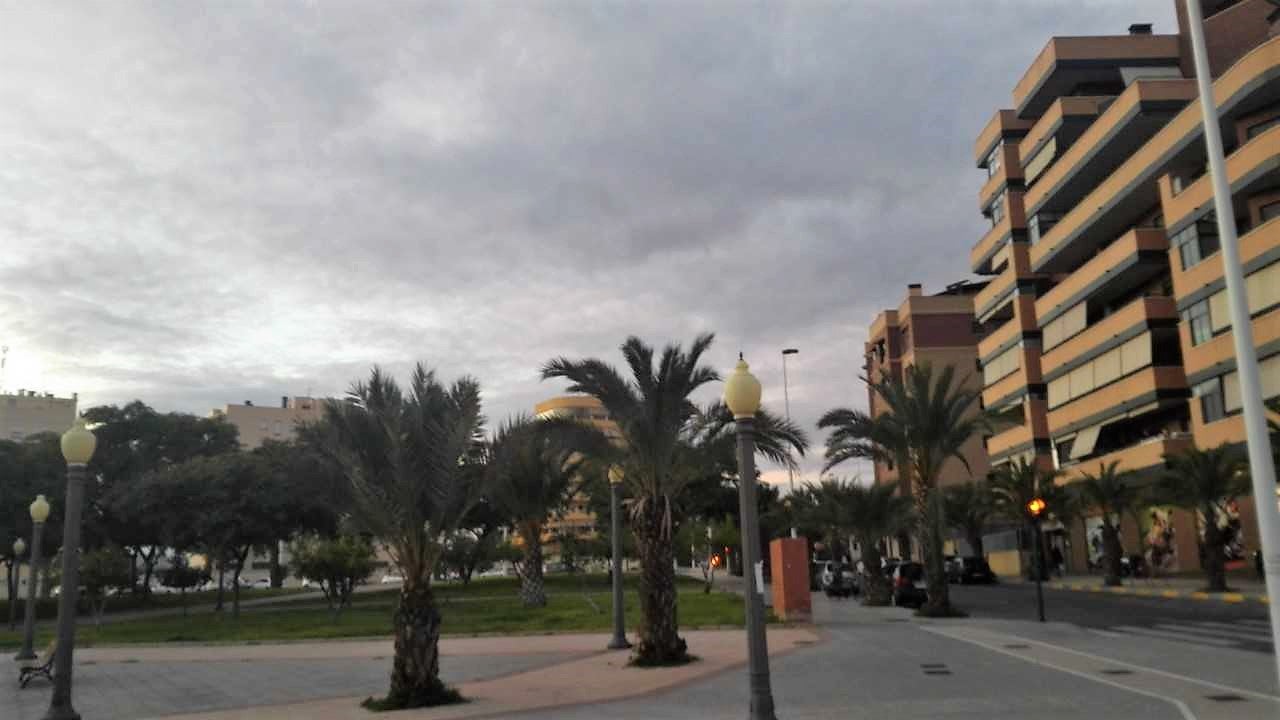Un frente atlántico arrastra nubosidad hasta Elche, Crevillent y Santa Pola Un frente atlántico arrastra nubosidad hasta Elche, Crevillent y Santa Pola