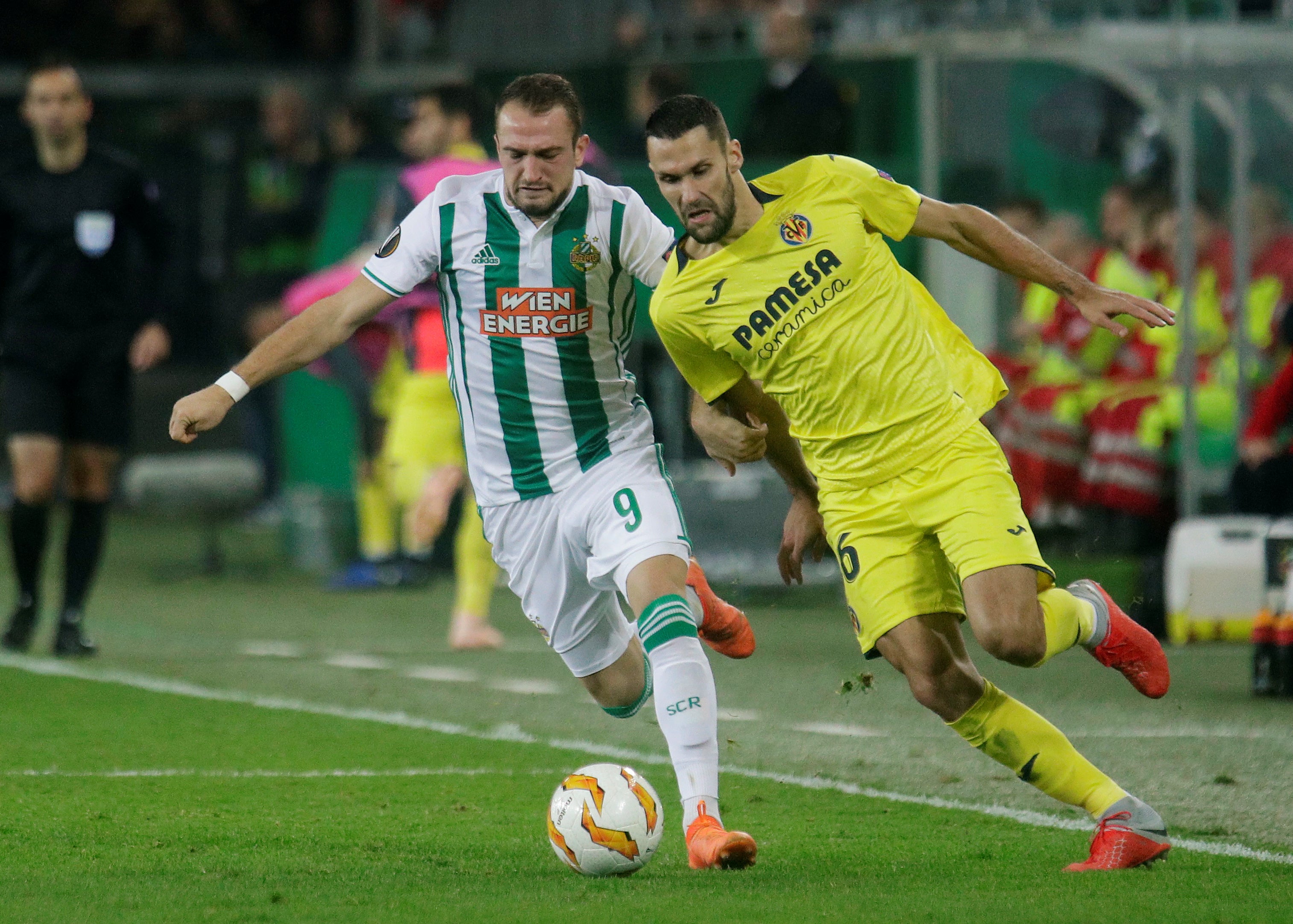 El Villarreal se deja dos puntos en Austria pero se mantiene líder El Villarreal se deja dos puntos en Austria pero se mantiene líder