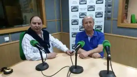 Cádiz en la Onda 9/11/2018 Hoy en "Cádiz en la Onda" recordamos los mejores momentos de la entrega de los Premios "Gaditanos del Año", nos vamos a Ubrique para hablar del encuentro entre profesionales del sector de la marroquinería y recorremos la calle Rosario con Julio Molina y Paco Gómez.