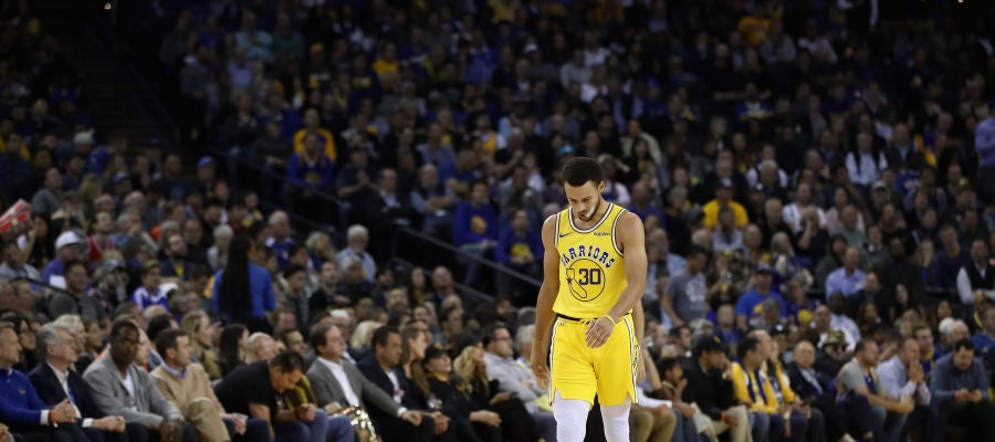 Stephen Curry, en el duelo ante los Bucks Stephen Curry, en el duelo ante los Bucks