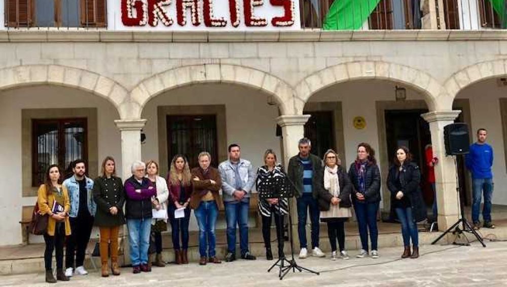 Minuto de silencio en Sant Llorenç un mes después de la tragedia