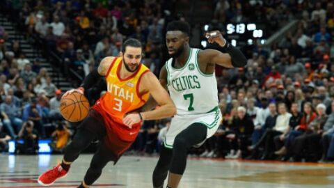 Ricky Rubio, en acci&oacute;n ante los Celtics