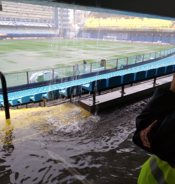 Carlos Ares confirma en Radioestadio la suspensión de la gran final: "El árbitro ha probado el terreno de juego" Carlos Ares confirma en Radioestadio la suspensión de la gran final: "El árbitro ha probado el terreno de juego"