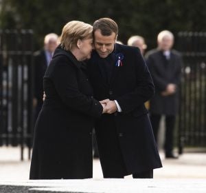 El presidente francés, Emmanuel Macron junto a la canciller alemana, Angela Merkel El presidente francés, Emmanuel Macron junto a la canciller alemana, Angela Merkel