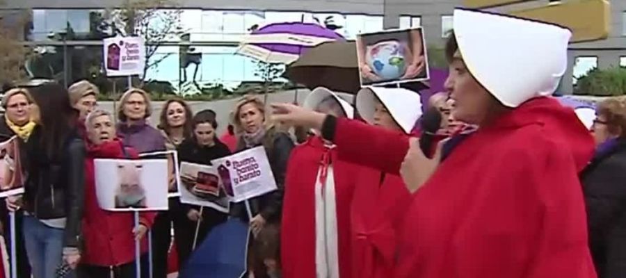 Protesta feminista contra los vientres de alquiler Protesta feminista contra los vientres de alquiler