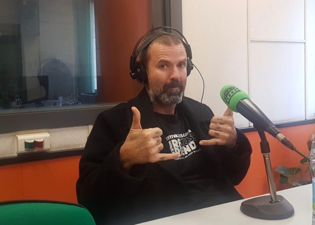 Pau Donés: "La vida son cuatro días, y tres pasaron ya" Pau Donés: "La vida son cuatro días, y tres pasaron ya"