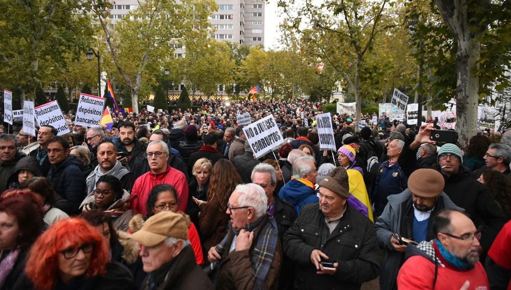 La Brújula de la economía: La CNMC, nuevo protagonista en la guerra de las hipotecas La Brújula de la economía: La CNMC, nuevo protagonista en la guerra de las hipotecas