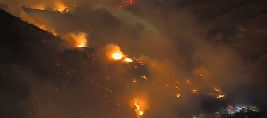 Al menos 9 muertos y 35 desaparecidos en los incendios más destructivos de la historia de California Al menos 9 muertos y 35 desaparecidos en los incendios más destructivos de la historia de California