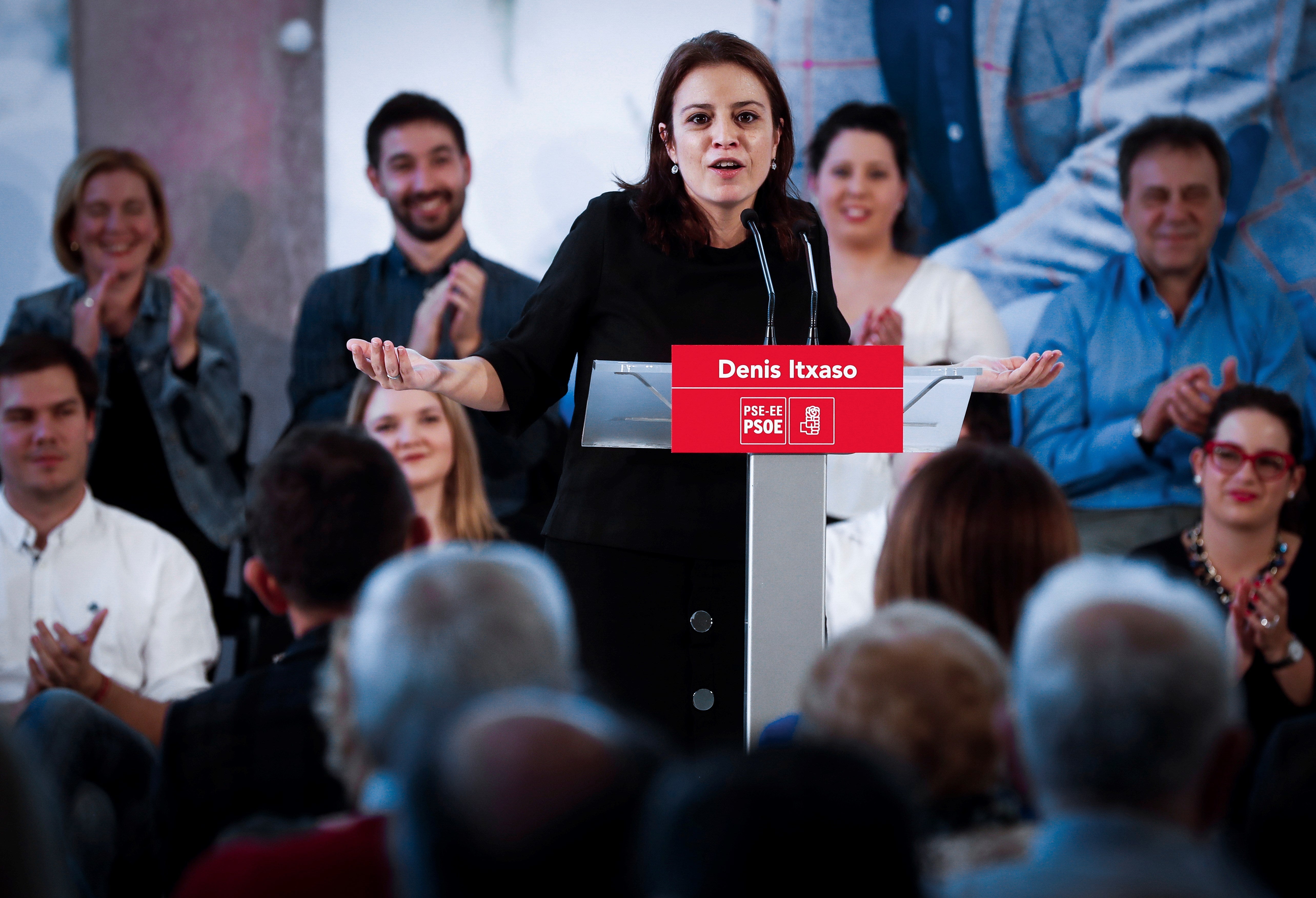 Adriana Lastra: "Si Aznar quiere volver, que sea valiente y se presente a elecciones" Adriana Lastra: "Si Aznar quiere volver, que sea valiente y se presente a elecciones"