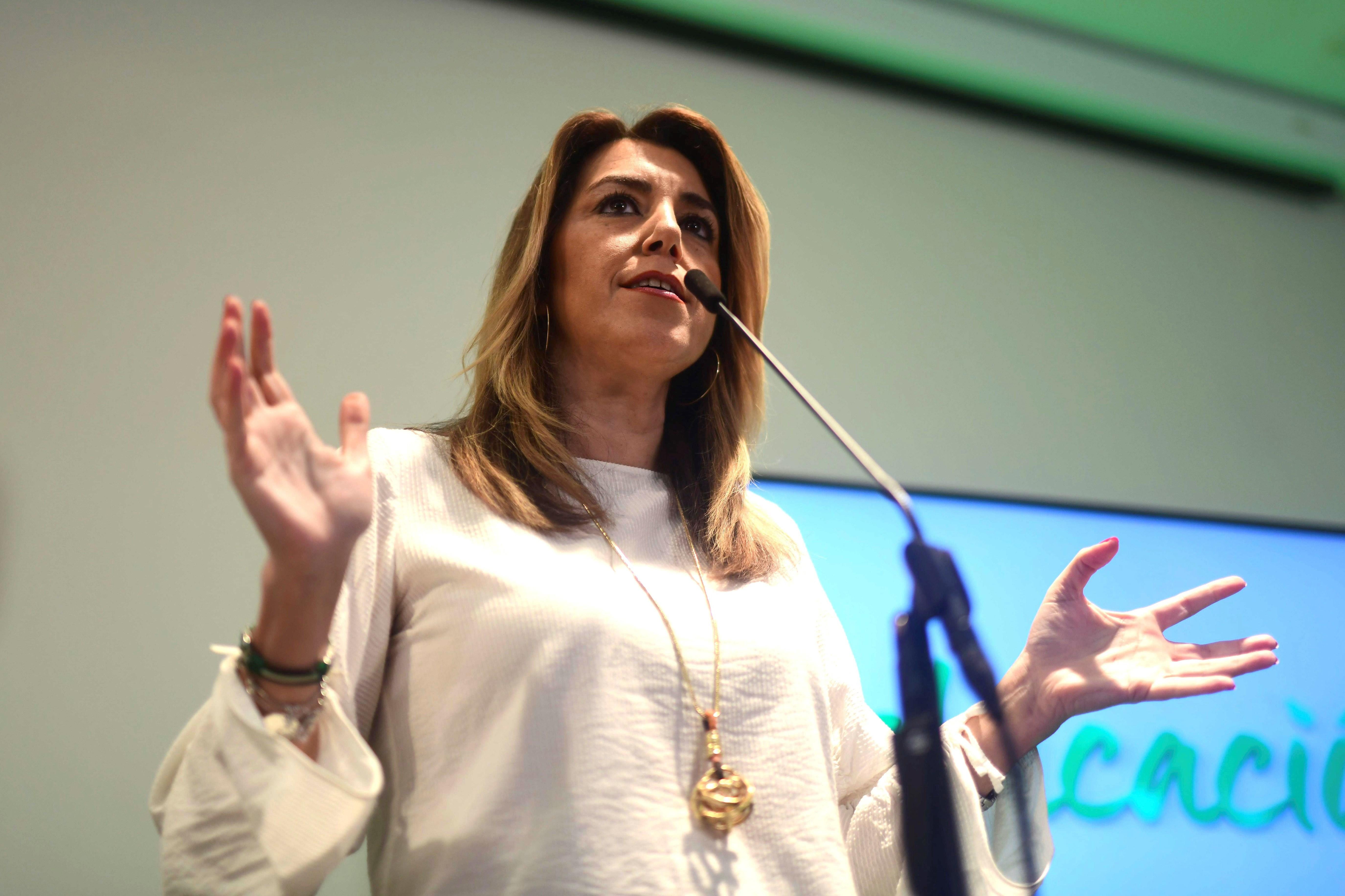 El PSOE ganaría las andaluzas seguido de un triple empate de Podemos, PP y Ciudadanos, según el CIS El PSOE ganaría las andaluzas seguido de un triple empate de Podemos, PP y Ciudadanos, según el CIS