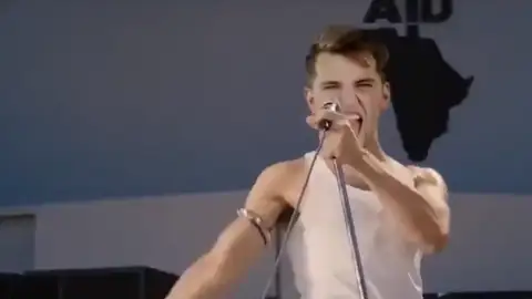 Doncic caracterizado como Freddie Mercury Doncic caracterizado como Freddie Mercury