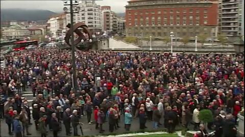 Diez meses de concentraciones de los pensionistas en Bilbao
