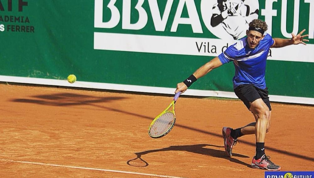 El tenista ilicitano Mario Vilella, en el Uruguay Open Internacional.