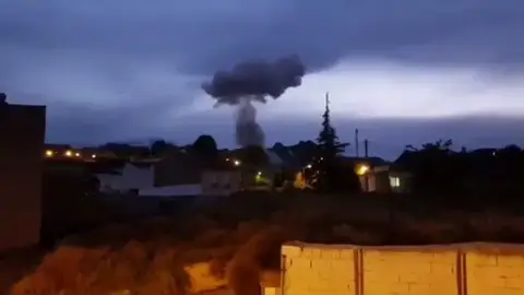 REEMPL: Al menos dos muertos en una explosión en una fábrica de pirotecnia en la localidad granadina de Guadix REEMPL: Al menos dos muertos en una explosión en una fábrica de pirotecnia en la localidad granadina de Guadix