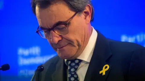 Tertulia: ¿Cómo se explica que se avale con dinero público una fianza por malversación de fondos públicos? Tertulia: ¿Cómo se explica que se avale con dinero público una fianza por malversación de fondos públicos?