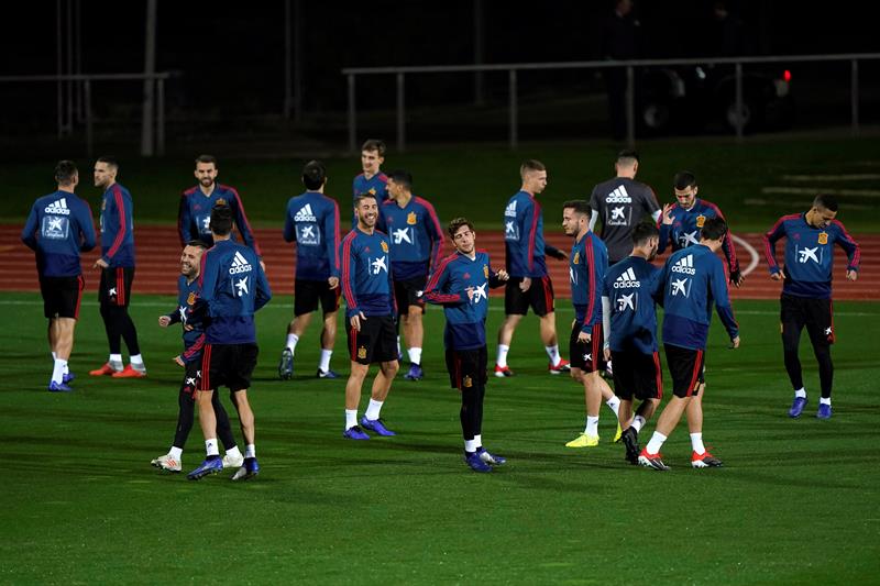 Suso y Rodri, únicas ausencias en el primer entrenamiento de la Selección Suso y Rodri, únicas ausencias en el primer entrenamiento de la Selección