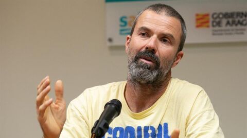 El vocalista de Jarabe de Palo, Pau Don&eacute;s, en una rueda de prensa