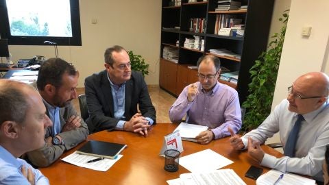 El alcalde de Elche se ha reunido con el director general Tributos de la Generalitat 