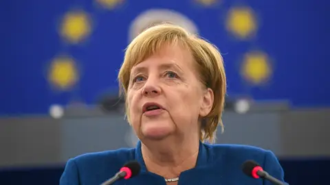 La canciller alemana, Angela Merkel, ofrece un discurso en el Parlamento Europeo en Estrasburgo La canciller alemana, Angela Merkel, ofrece un discurso en el Parlamento Europeo en Estrasburgo