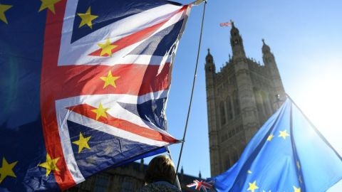 Noticias 2 Antena 3 (13-11-18) Reino Unido y Uni&oacute;n Europea llegan a un acuerdo clave a "nivel t&eacute;cnico" sobre el 'brexit'