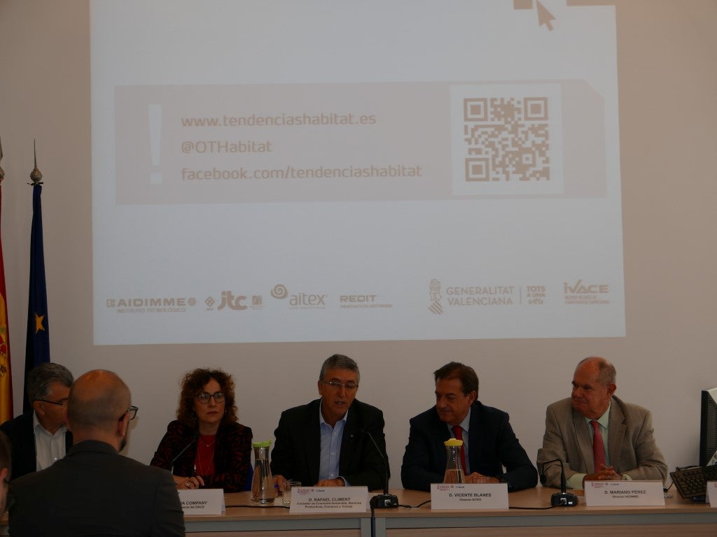 El Conseller de Economía, Rafael Climent presenta en Valencia el Cuaderno de Tendencias del Hábitat El Conseller de Economía, Rafael Climent presenta en Valencia el Cuaderno de Tendencias del Hábitat