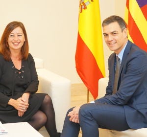 Fracina Armengol en una reunión con Pedro Sánchez Fracina Armengol en una reunión con Pedro Sánchez