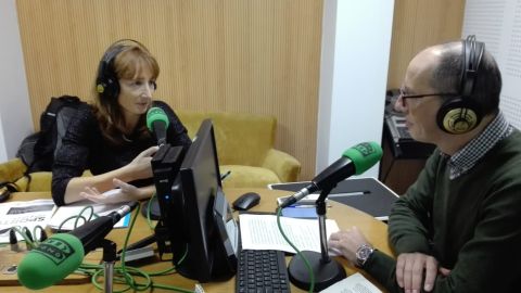 Marta Miguez en los estudios de Onda Cero