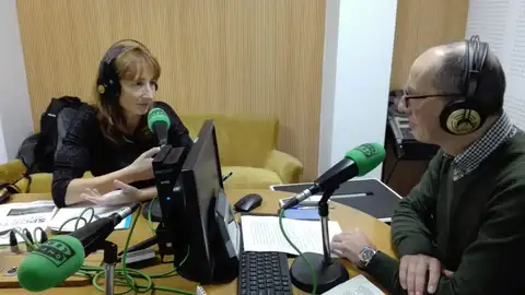 Marta Miguez en los estudios de Onda Cero Marta Miguez en los estudios de Onda Cero