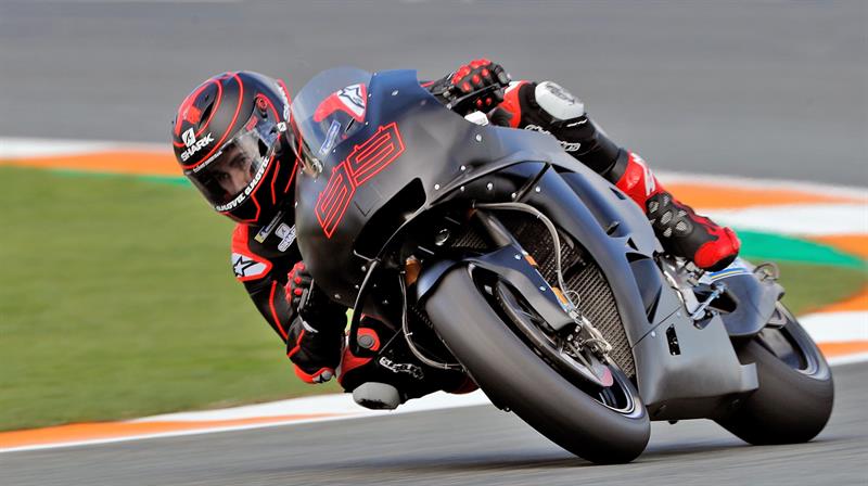 Jorge Lorenzo estrena la Honda en los test de Valencia lejos de los puestos de cabeza Jorge Lorenzo estrena la Honda en los test de Valencia lejos de los puestos de cabeza