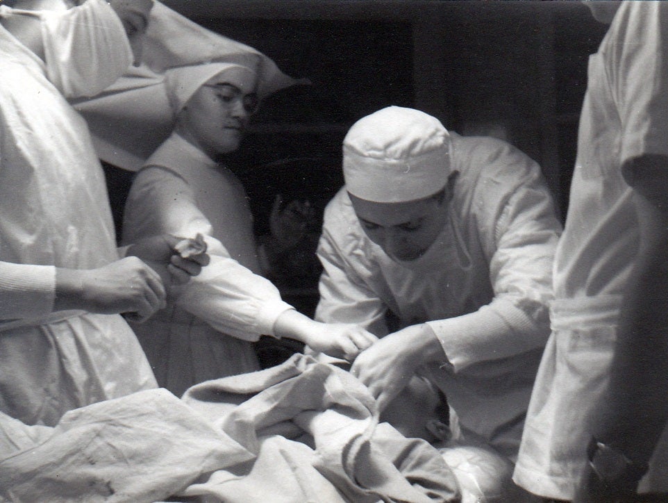 La saga de oftalmólogos González Costea cumple 90 años La saga de oftalmólogos González Costea cumple 90 años