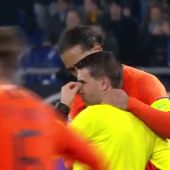 El árbitro del Alemania - Holanda se enteró de la muerte de su madre en el descanso del partido
