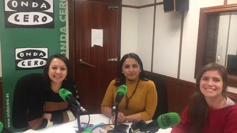 "Mujeres: Lugares diferentes... mismos problemas" es el titulo de una jornada organizada por Manos Unidas Conocemos detalles de una jornada sobre violencia de genero con dos de sus participantes.