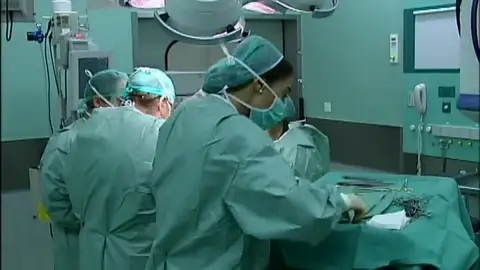 Primera operación de cambio de sexo en una sola intervención Primera operación de cambio de sexo en una sola intervención