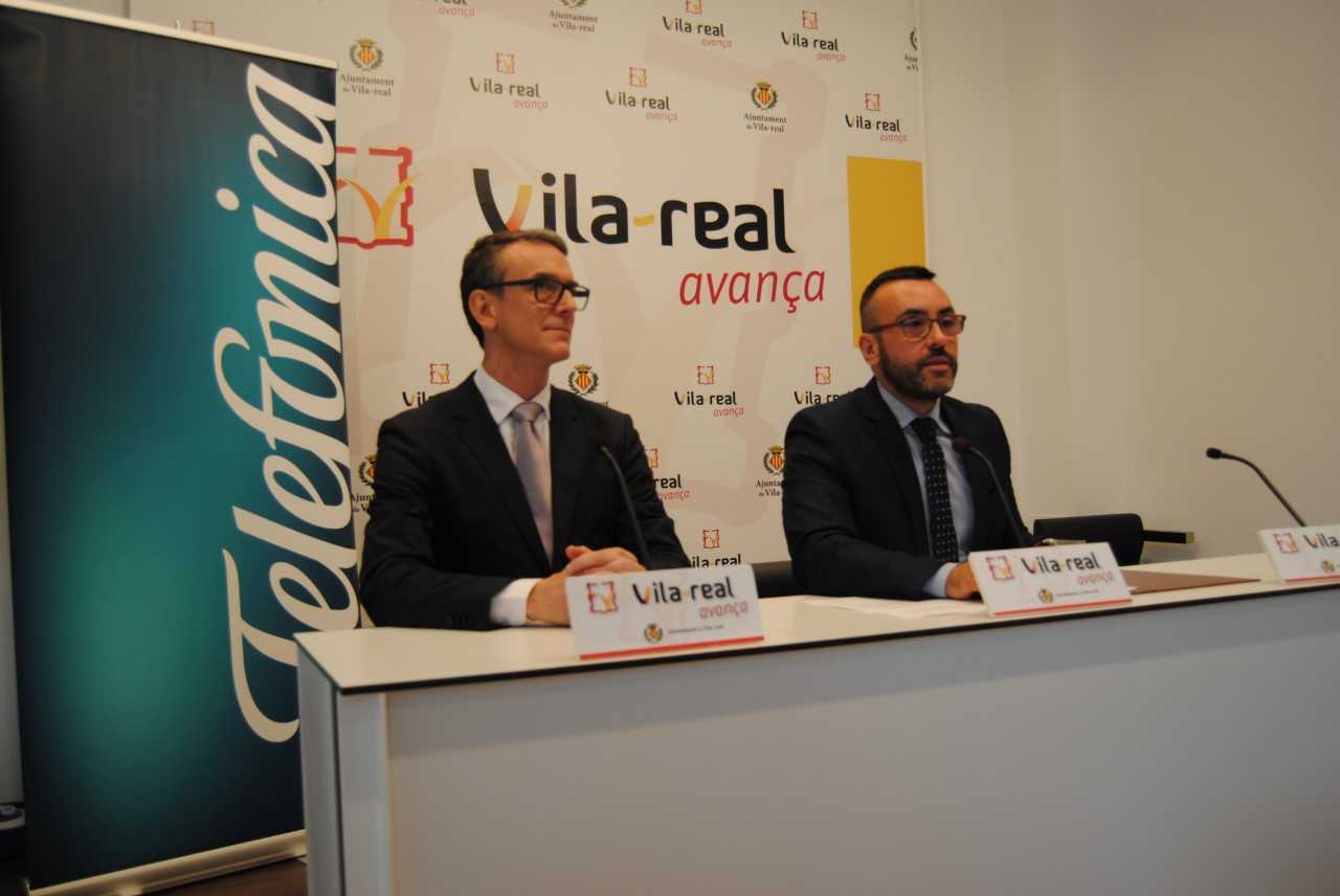 Ajuntament i Telefònica van a convertir Vila-real en una ciutat digitalitzada Ajuntament i Telefònica van a convertir Vila-real en una ciutat digitalitzada