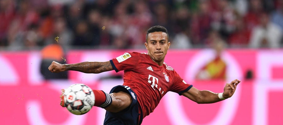 Thiago Alcántara realiza un disparo Thiago Alcántara realiza un disparo