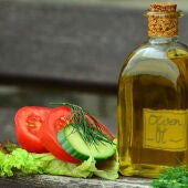 el aceite de oliva forma parte de la dieta mediterránea