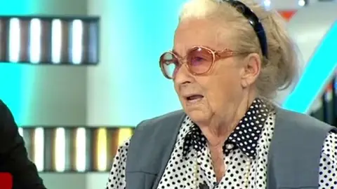 Anciana de 99 años desahuciada Anciana de 99 años desahuciada