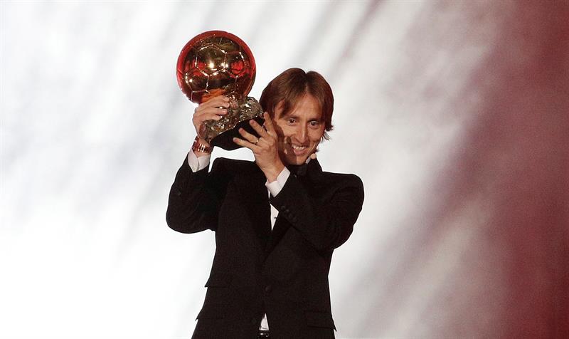 Polémica con el Balón de Oro: el periodista que votó por Comores no existe y su medio cerró en 2012 Polémica con el Balón de Oro: el periodista que votó por Comores no existe y su medio cerró en 2012