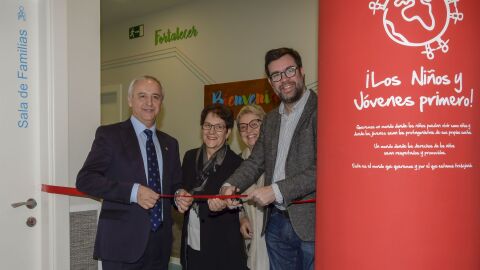 Pedro Puig, Director de Aldeas Infantiles, en la inauguraci&oacute;n del centro en Son Gotleu