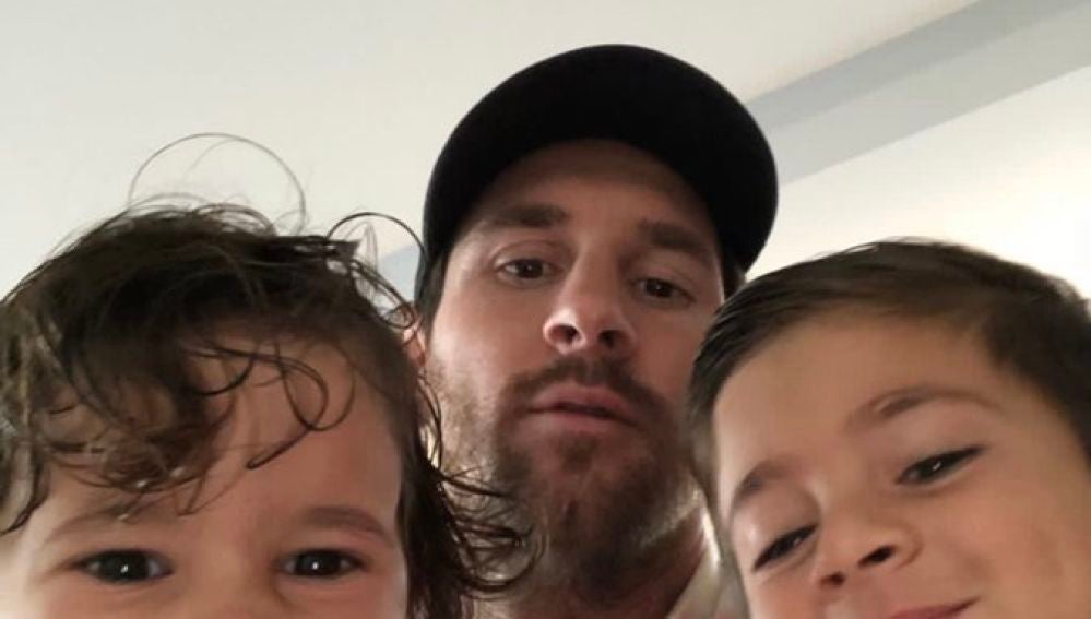 Messi y sus hijos Thiago y Mateo
