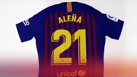 Aleña, con el número '21'. Aleña, con el número '21'.