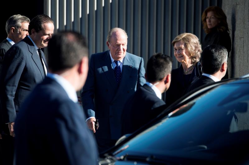 Los Reyes Juan Carlos y Sofía repasan 40 años de democracia en una exposición en CaixaFórum Los Reyes Juan Carlos y Sofía repasan 40 años de democracia en una exposición en CaixaFórum