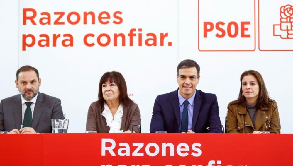 Pedro Sánchez, Cristina Narbona, Adriana Lastra y José Luis Ábalos en la Ejecutiva Federal del PSOE
