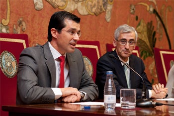 Jordi Rodríguez Virgili: "El cambio más significativo de la encuesta es que el PSN dependería para todo de EH Bildu" Jordi Rodríguez Virgili: "El cambio más significativo de la encuesta es que el PSN dependería para todo de EH Bildu"