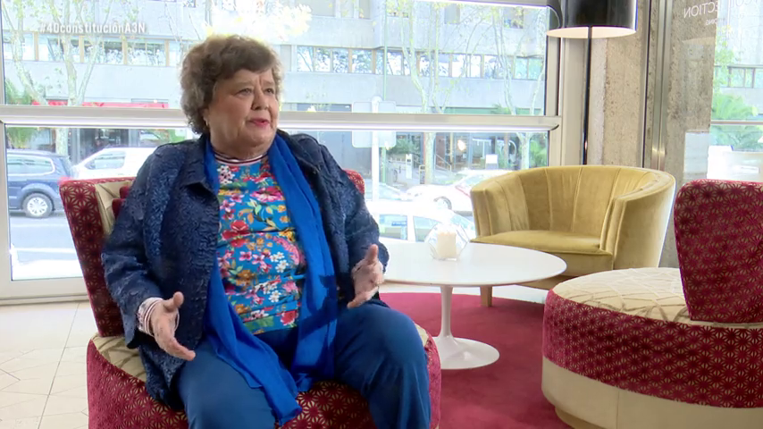 Cristina Almeida: "La Constitución no es un ladrillo que no se pueda cambiar" Cristina Almeida: "La Constitución no es un ladrillo que no se pueda cambiar"